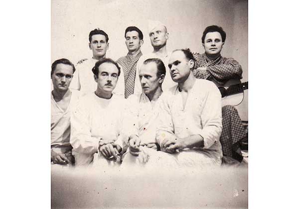 А.Л. Шульц в госпитале