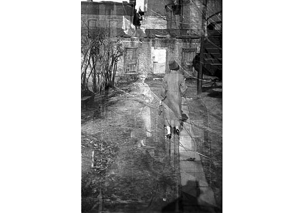 московский дворик. весна